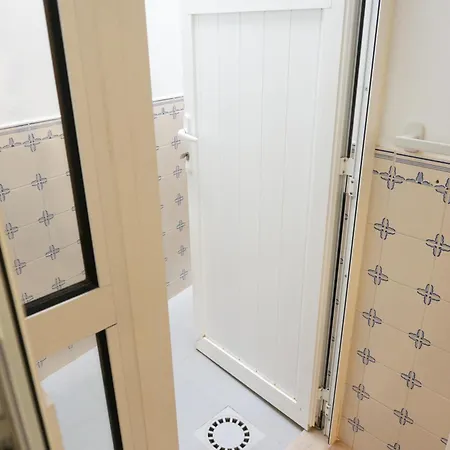 Lalitana Townhouse Лагуш